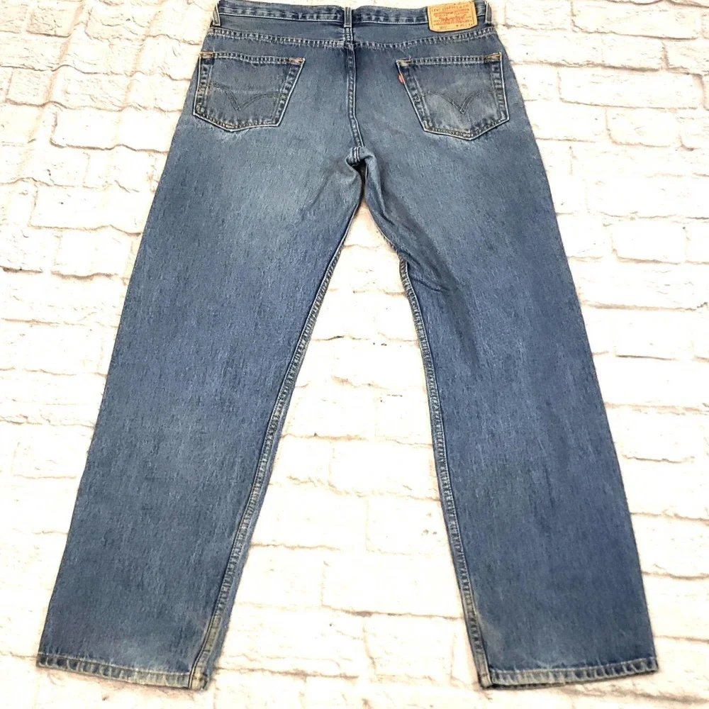Levi's 550 men's Relaxed Fit Jean sz 36